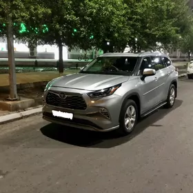 Toyota Highlander 2020