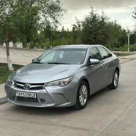 Toyota Camry 2015