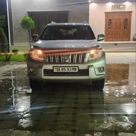 Toyota Land Cruiser Prado 2012