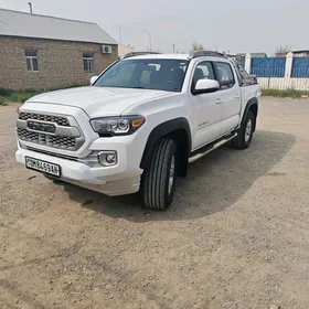 Toyota Tacoma 2016