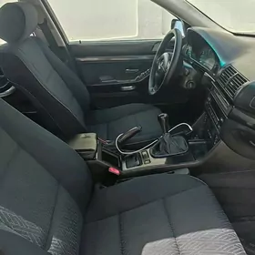 BMW E39 2001