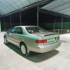 Toyota Camry 1999