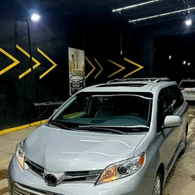 Toyota Sienna 2020