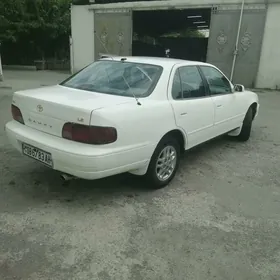 Toyota Camry 1992