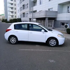 Nissan Versa 2010