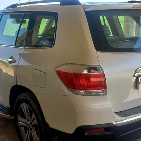 Toyota Highlander 2013