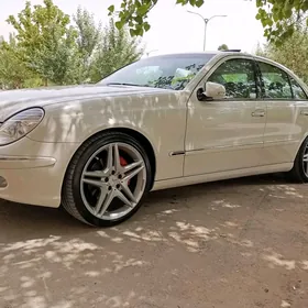 Mercedes-Benz E350 2005