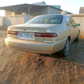 Toyota Camry 1999