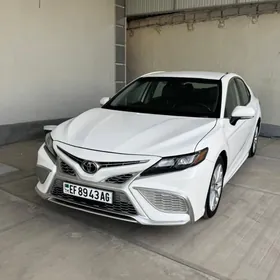 Toyota Camry 2022
