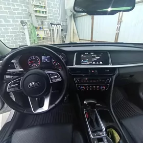Kia Optima 2020