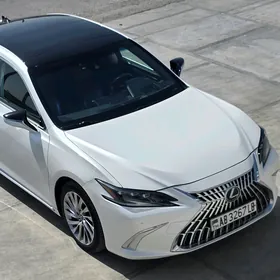 Lexus ES 350 2019