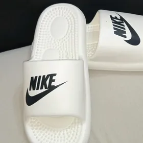 ŞYPBYK ️ NIKE ŞLÝOPKA