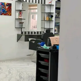 Salon arenda