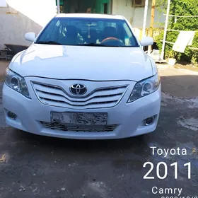 Toyota Camry 2011