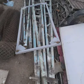Ferme nawes Turba uglnyk demir