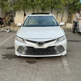 Toyota Camry 2020