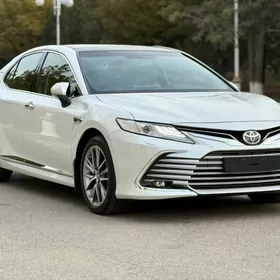 Toyota Camry 2022