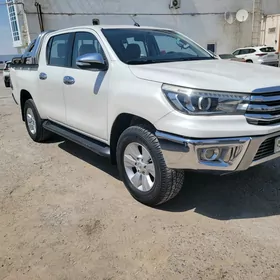 Toyota Hilux 2016
