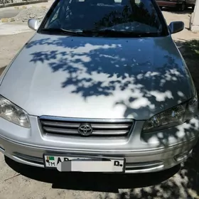 Toyota Camry 2001