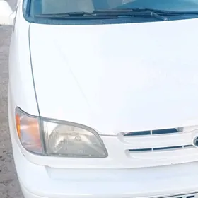 Toyota Sienna 1998