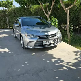 Toyota Camry 2016