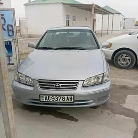 Toyota Camry 2001