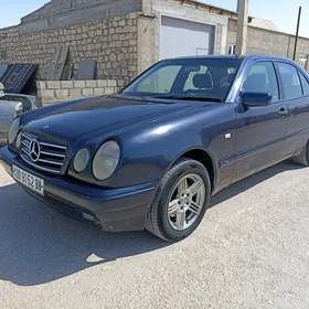 Mercedes-Benz E320 1999