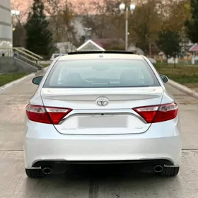 Toyota Camry 2016
