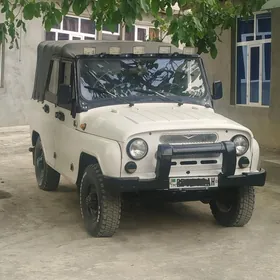 UAZ 469 2004