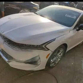Kia K5 2021