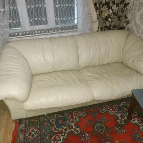 Кожаный диван+2кресло