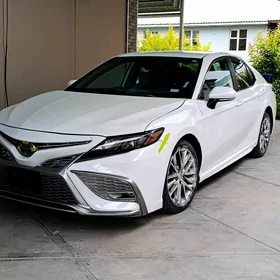 Toyota Camry 2022