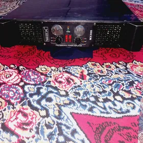 Interm, Max, Behringer