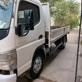 Mitsubishi Canter 2005