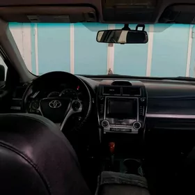 Toyota Camry 2013