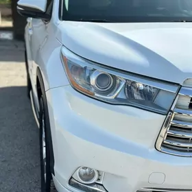 Toyota Highlander 2016