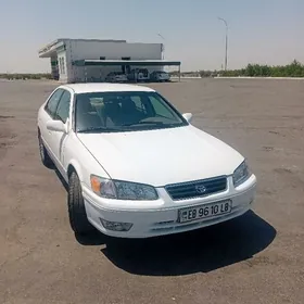 Toyota Camry 2000