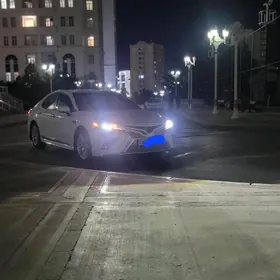 Toyota Camry 2020