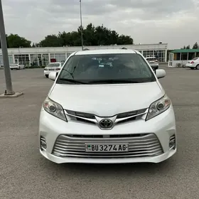 Toyota Sienna 2018