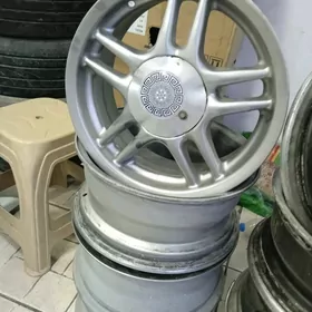 R16 TOYOTA