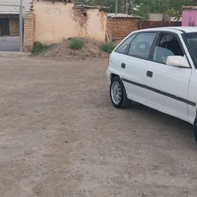 Opel Astra 1992