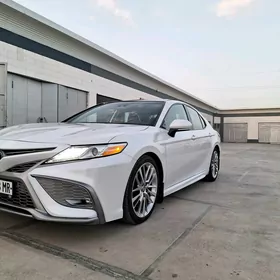 Toyota Camry 2020