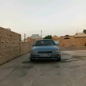 Toyota Camry 1993