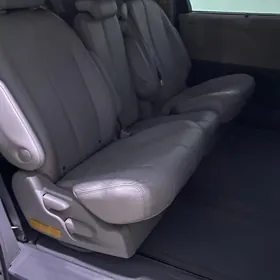 Toyota Sienna 2012