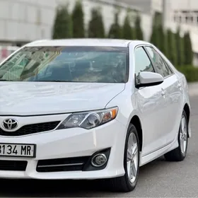 Toyota Camry 2013
