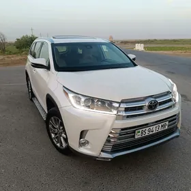 Toyota Highlander 2018