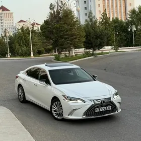 Lexus ES 350 2020