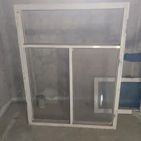 plastik aýna