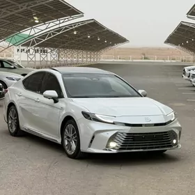 Toyota Camry 2024
