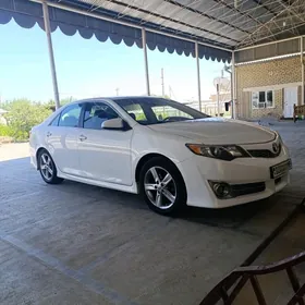 Toyota Camry 2012